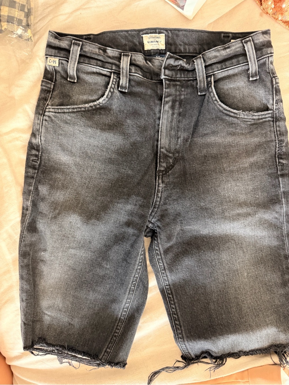 Citizens Of Humanity women's Washed Black Slim Denim knee length shorts